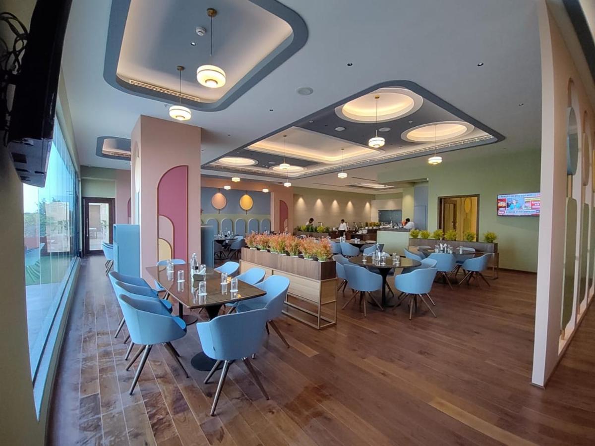 Hotel Damson Plum Lucknow Esterno foto