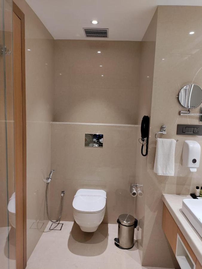 Hotel Damson Plum Lucknow Esterno foto